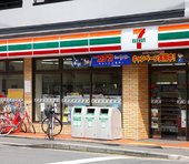 セブンイレブン、業績好調なのに大量閉店の闇～月収26万円で疲弊するオーナーたち＝栫井駿介