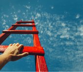 大相場の予兆の可能性も？底値圏で小さい陽線が3本並んだ「赤三平」は上昇サイン＝清水洋介