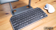 あえて会社支給のノートPCに「自前のワイヤレスキーボード＆トラックボール」を合わせ使いする理由