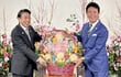 “福岡県議会のドン”が議員辞職の衝撃。麻生太郎との長きにわたる「仁義なき戦い」の影で福岡市長「不出馬」宣言の“やせ我慢”