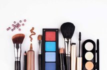 本当は誰にも教えたくないけど……。優待利回り5%超えのお得情報も紹介! Falcona/shutterstock