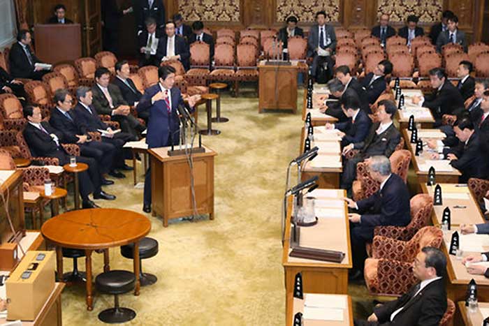 日銀はしばらく動けず？安倍総理が国会で「円高容認」答弁＝武田甲州