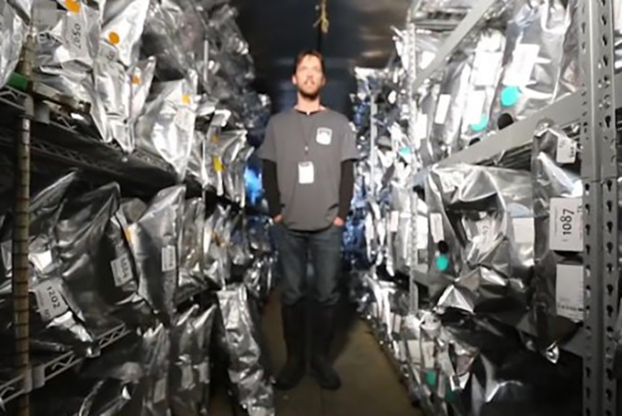 逮捕されない、違法じゃない！たった数年で巨万の富を築いた男、その方法とは