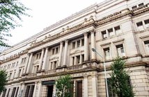 Takashi Images / Shutterstock.com