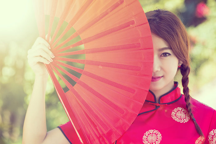 中国で「ストリップ葬」大流行、棺桶の前で舞うスケベ美女に習近平激怒！