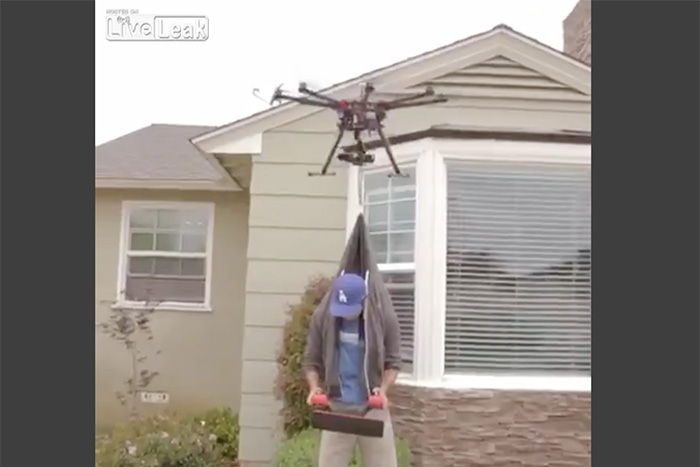 あの「タケコプター」がドローンで実用化！ でも落ちたら死ぬ感じ…