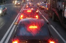 安価かつ最恐の「あおり運転対策」中国人ドライバーの間で一大ブームに! 161124car_seal_eye