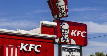 Jonathan Weiss / Shutterstock.com