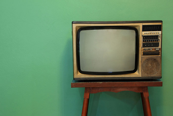 「アナログの温かみ」新提案。ヨドバシのアンティーク調テレビが完全に昭和