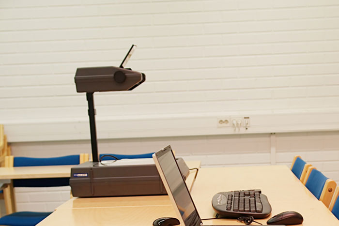 この機械を知っていたら昭和生まれ。昔の学校でよく使われていたアレ…