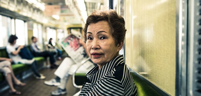 170111warattehaikenai_eye