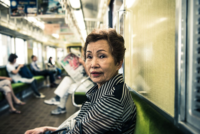 全員アウトー。山手線内の「広告」に耐えきれず笑ってしまう人が続出！