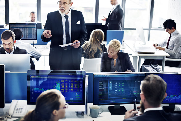 トランプ新大統領の演説を控え、日経平均は急騰を準備している(1/20)＝橋本明男