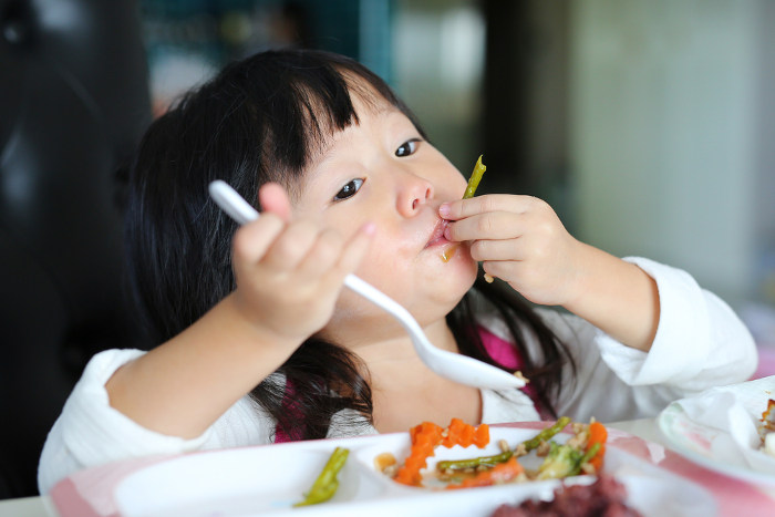 海外キッズが「日本食」初体験！納豆、お刺身、ぜんざいを食べた感想は？