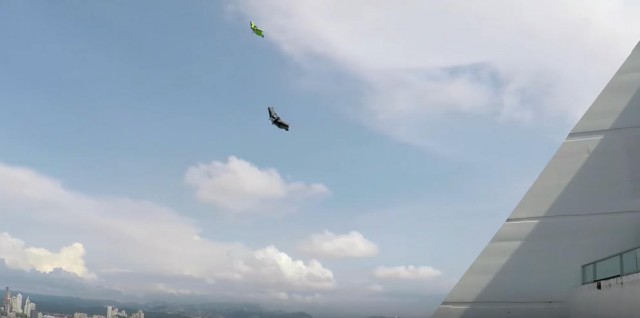 fe2d010308a6b3799a3d9c728ee74244-640x318