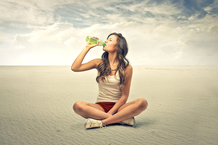 砂漠に「水たっぷりのバケツ（カメラ付き）」設置…動物たちの飲み顔が撮れた！