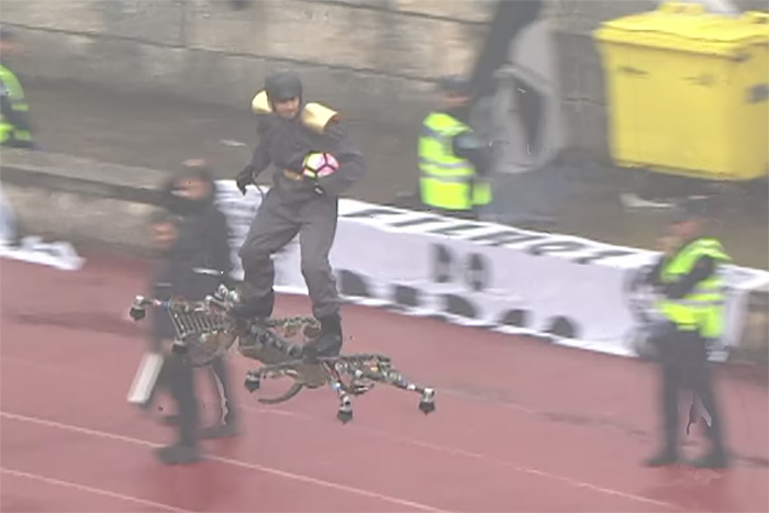 おっさんがドローンで空を飛ぶことに成功！ その意外な目的とは(動画アリ)