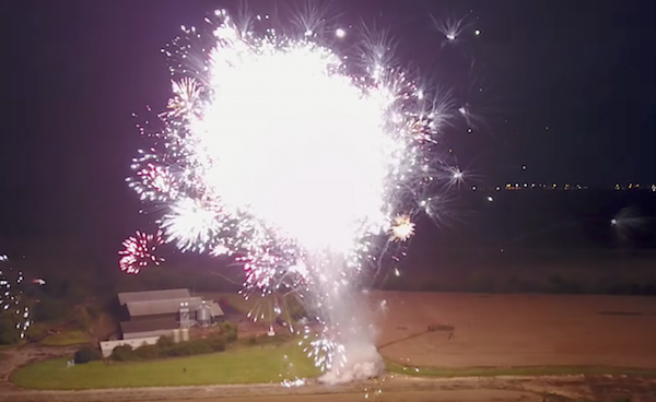 出典：Youtube（colinfurze）