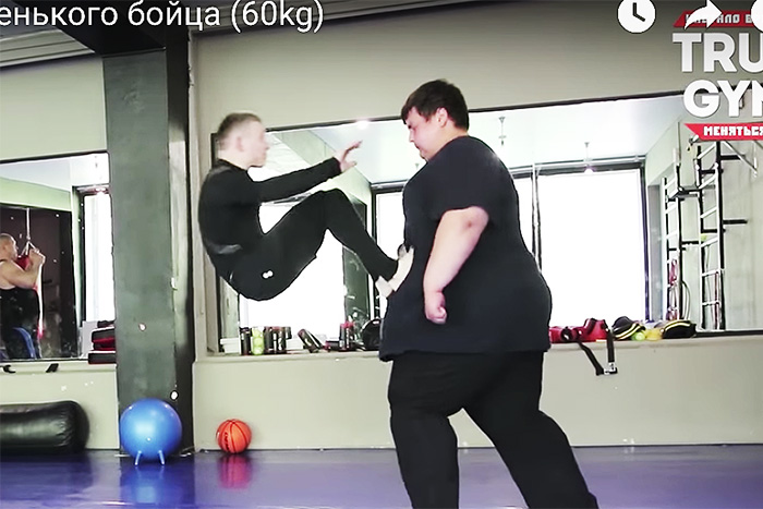 体重260kg 対 60kg の戦いで検証！やはり格闘技は技術よりもウェイトなのか？