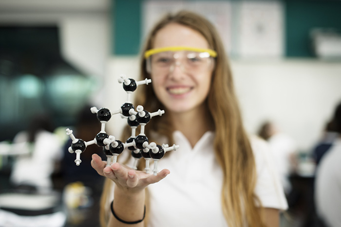 まだイソジンで消耗してるの？「性病を探知して発光するコンドーム」誕生へ