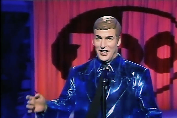 世界で一番「機械」に近づいた男。これがロボットマイム一筋30年の技術だ