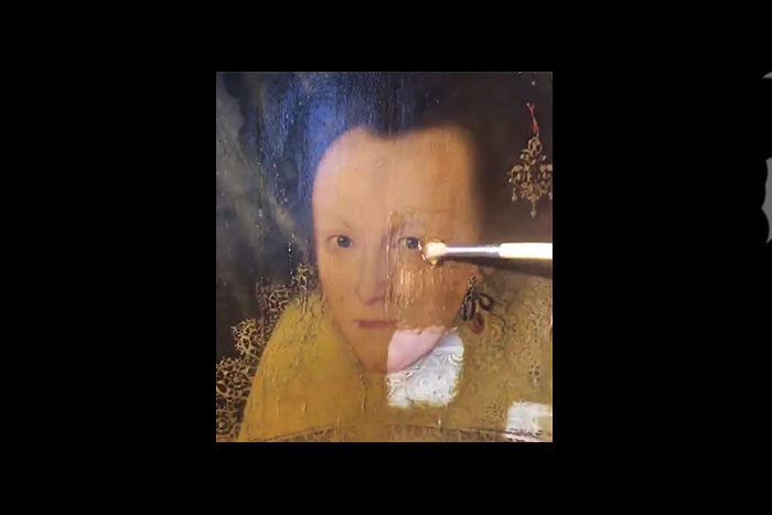 あの頃の白さが蘇る！「200年分の黄ばみ」を洗浄するプロの超絶テクニック