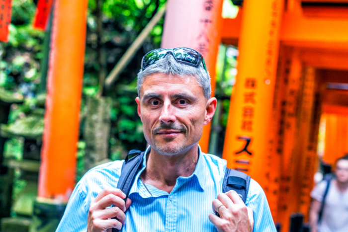 「知らない外国人に話しかける」小学校の英語教育に批判の声、あなたの意見は？