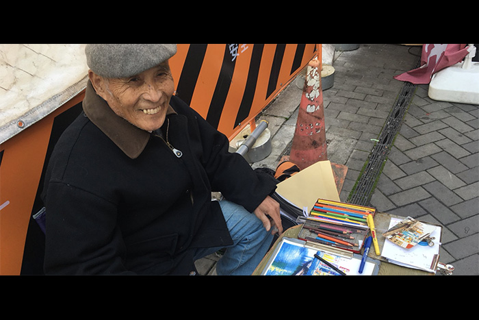 写真と見まがう完成度！ 天才絵描きおじいちゃんが使う画材に二度ビックリ