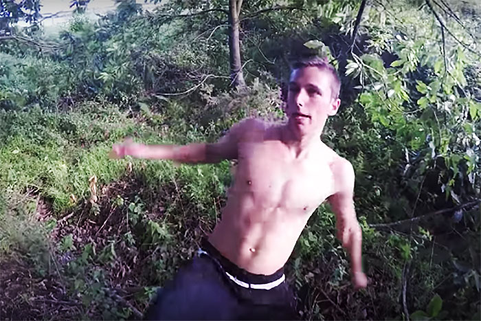 もはや人間の動きじゃない…現代版「密林の王者ターザン」の凄い動画！