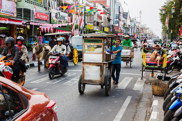 某「インドネシアの日本料理店」が日本人客のツッコミを誘っていると話題に