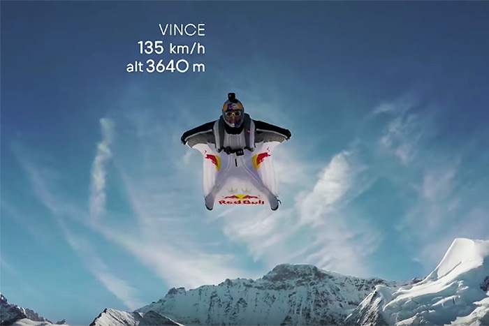 ムササビスーツで山頂からダイブ！ そのまま飛行機に飛び乗るチャレンジ動画が凄い