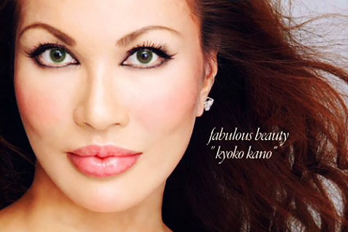 これ半分聖人向けだろ…あの叶姉妹が「ドスケベサンタ」に大変身！