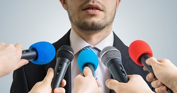 180123Microphone_eye