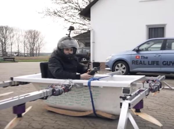 出典:YouTube(The Real Life Guys)