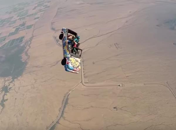 出典：YouTube（ViralHog）