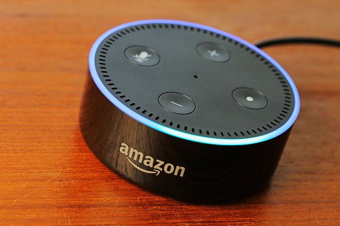 スマートスピーカーに恐怖の不具合？ 唐突に「ハハハ」と笑い出して怯える人続出