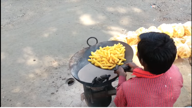 出典:YouTube(Radheesh V)