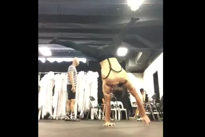 サーカス芸人が練習風景を撮影中、おばちゃんが映り込んで醜態をさらす事案発生！