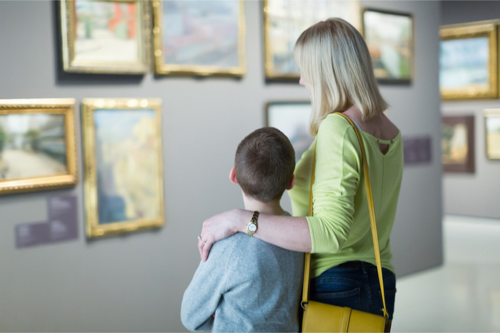 子どもが静かだと大抵ろくなことしてない…ほか「#名画で学ぶ主婦業」10選！