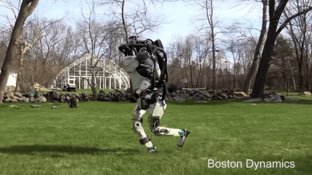 出典:YouTube(BostonDynamics)