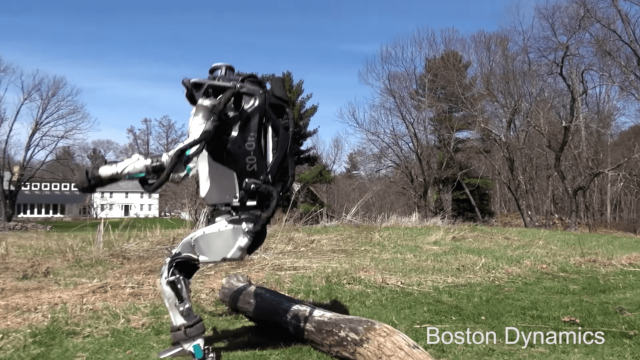 出典:YouTube(BostonDynamics)
