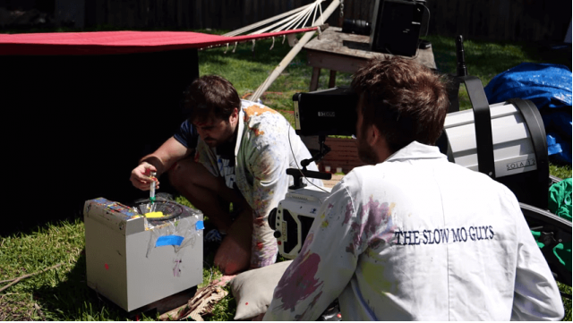 出典:YouTube(The Slow Mo Guys)