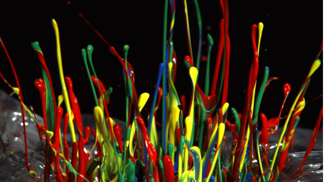 出典:YouTube(The Slow Mo Guys)