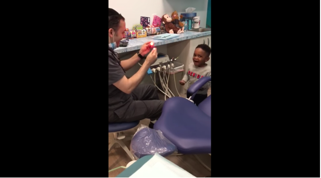 出典：YouTube（Riverfront Pediatric Dentistry）
