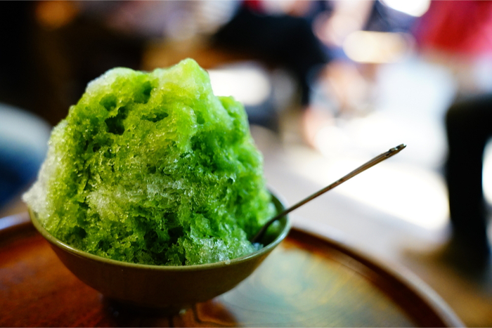 その手があったか！ 一瞬で「かき氷」を削る方法に目からウロコが落ちる人続出