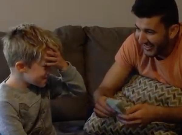 出典：YouTube（Yes Theory）