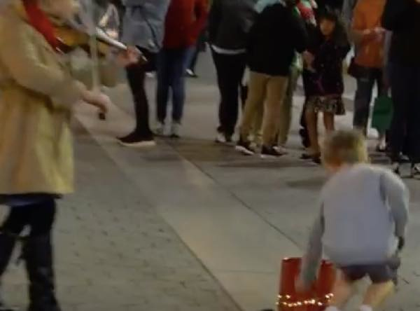 出典：YouTube（Yes Theory）