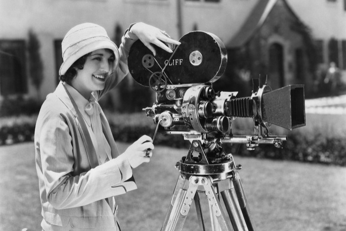 ＣＧ技術のない「サイレント映画」の時代、こんな努力と工夫で撮影されていた！