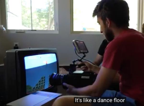 出典:YouTube(The Slow Mo Guys)