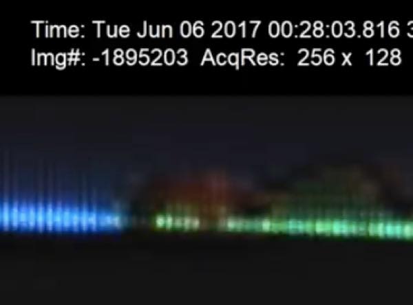 出典:YouTube(The Slow Mo Guys)